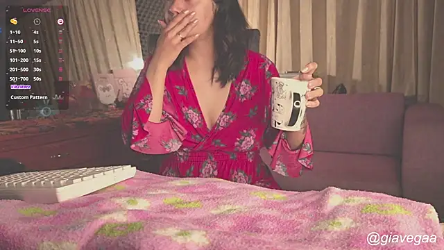 Snapshot of gigifontaine__ chatting on 30, 11, 2025 gigifontaine online show from 30, 11, 2025