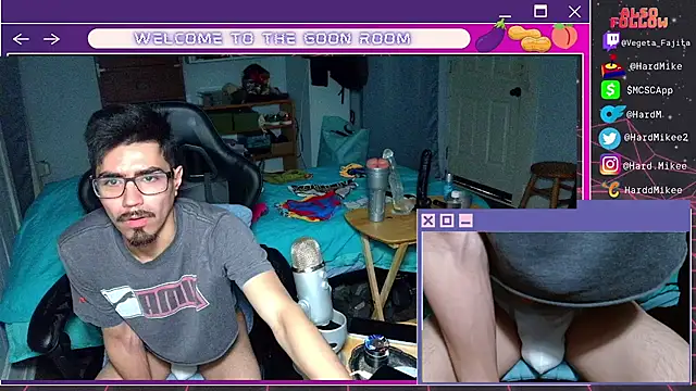 Snapshot of HarddMikee chatting on 25, 7, 2026 HarddMikee online show from 25, 7, 2026