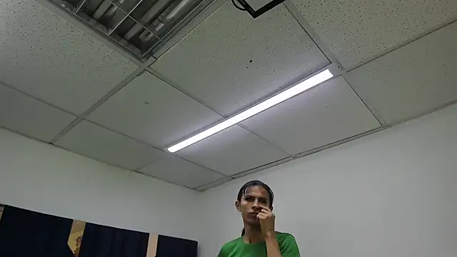 Aisha hotts777 online show from 13, 4, 2026