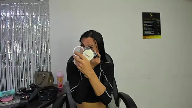 Aisha hotts777 online show from 18, 5, 2026