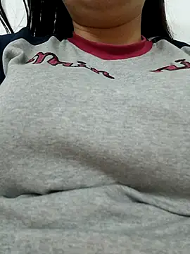 Snapshot of _Babyrose_ chatting on 23, 11, 2025 Babyrose online show from 23, 11, 2025