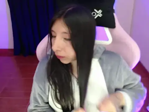 ScarlettShirahoshi online show from 24, 9, 2025