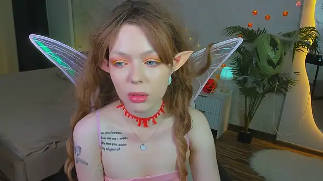 Lunar Lily online show from 30, 10, 2025