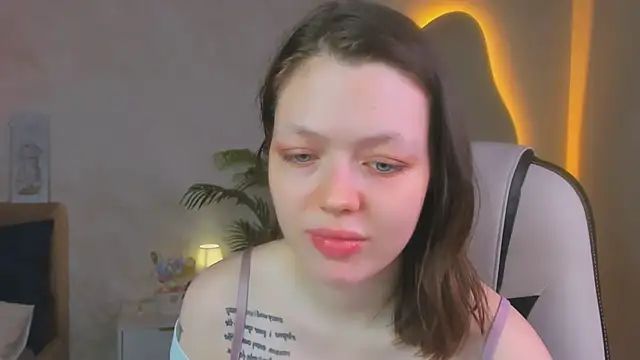 Lunar Lily online show from 16, 4, 2026