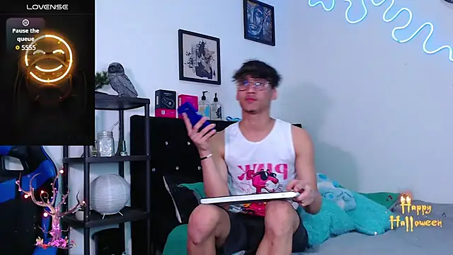 Gael Jones online show from 23, 10, 2025