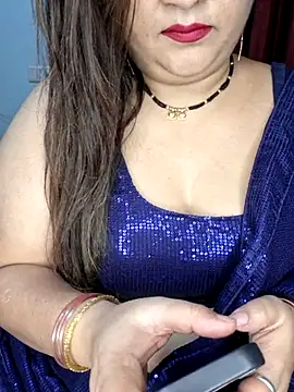 Snapshot of indian-hotmilfs chatting on 21, 11, 2025 indian-hotmilfs online show from 21, 11, 2025