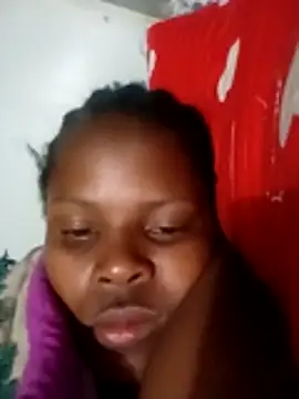 Snapshot of Caramelchick01 chatting on 16, 11, 2025 Caramelchick01 online show from 16, 11, 2025