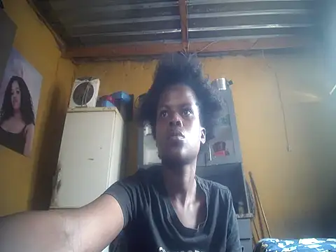 Snapshot of Caramelchick01 chatting on 26, 11, 2025 Caramelchick01 online show from 26, 11, 2025