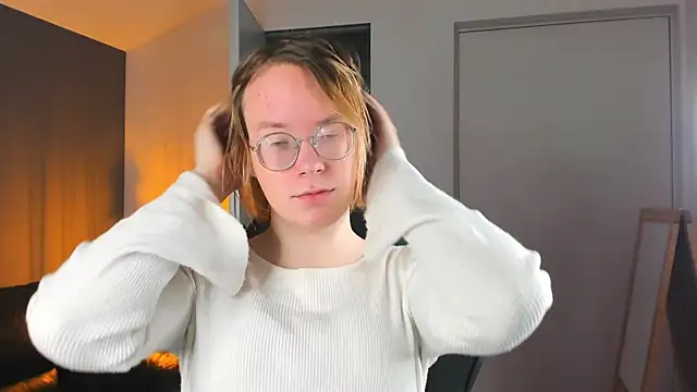 Snapshot of Amanda_Butlerr chatting on 4, 10, 2025 Amanda Butlerr online show from 4, 10, 2025