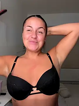 Snapshot of AlyssaAngell chatting on 3, 11, 2025 AlyssaAngell online show from 3, 11, 2025