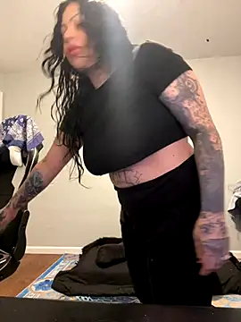 Snapshot of chicanachic13 chatting on 23, 9, 2025 chicanachic13 online show from 23, 9, 2025