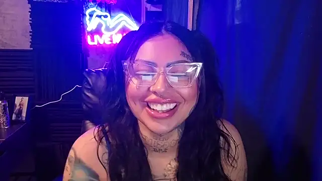 chicanachic13 online show from 13, 12, 2025