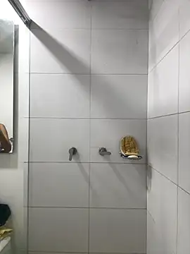 Victoria alson online show from 5, 10, 2025