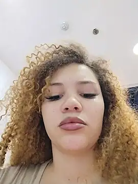 SirenRouge 69 online show from 21, 4, 2026