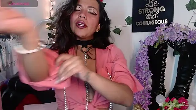 Snapshot of Dakota_ro chatting on 12, 11, 2025 Dakota ro online show from 12, 11, 2025