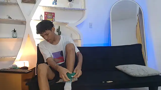 BEAUTY BOYS1 online show from 11, 10, 2025