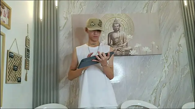 BEAUTY BOYS1 online show from 12, 2, 2026