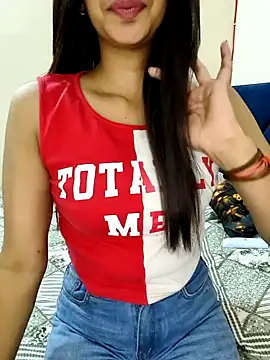 Snapshot of Cute_merry01 chatting on 11, 9, 2025 Cute merry01 online show from 11, 9, 2025