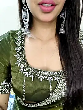 Snapshot of Cute_merry01 chatting on 3, 10, 2025 Cute merry01 online show from 3, 10, 2025