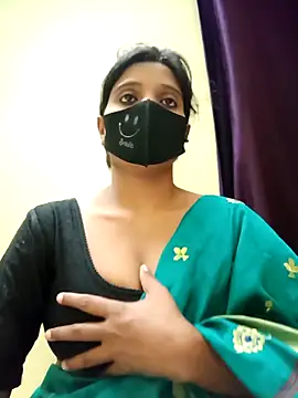 Snapshot of Mohini_Josh069 chatting on 4, 6, 2026 Mohini Josh069 online show from 4, 6, 2026