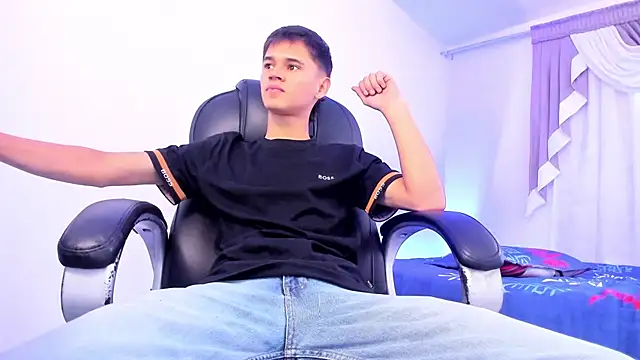 Aron Boyy online show from 4, 10, 2025