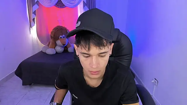 Aron Boyy online show from 3, 3, 2026