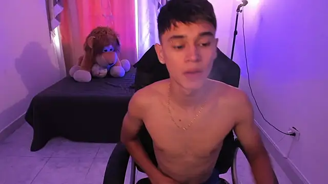 Aron Boyy online show from 4, 4, 2026