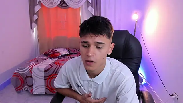 Aron Boyy online show from 29, 4, 2026