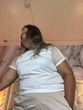 Lucy Milf 474 online show from 27, 4, 2026