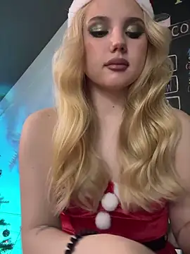 Sky Cutie online show from 19, 12, 2025