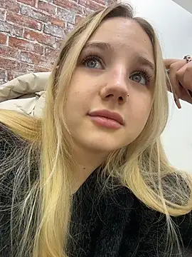 Sky Cutie online show from 11, 1, 2026