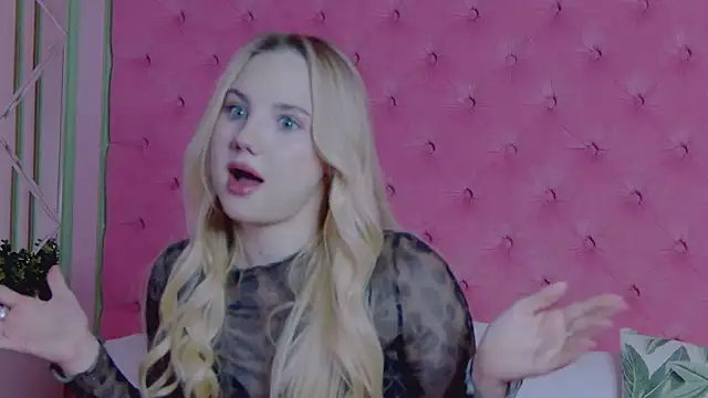 Sky Cutie online show from 6, 3, 2026