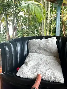 AliceMrtnz online show from 18, 4, 2026