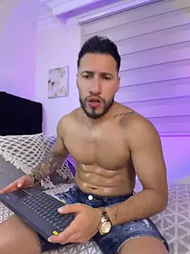 Thiago Hill online show from 21, 6, 2026