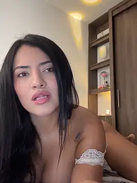 Snapshot of Lu090_ chatting on 14, 11, 2025 Lu090 online show from 14, 11, 2025