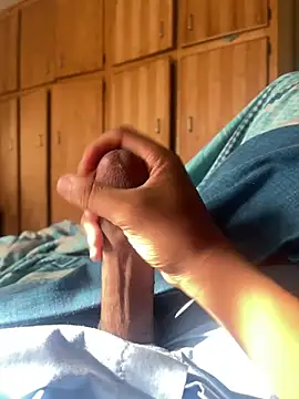 CreamyOff45 online show from 11, 2, 2026