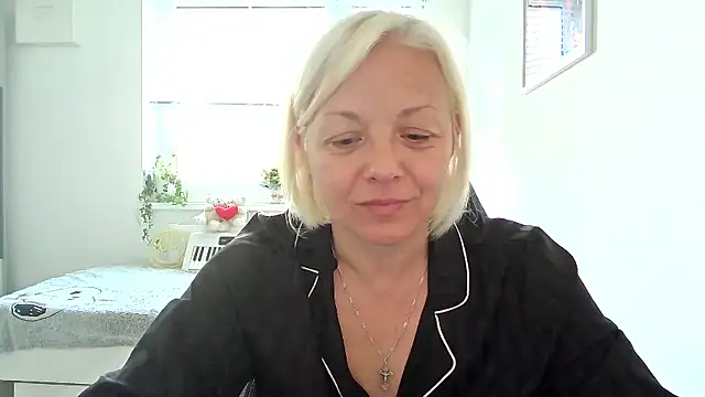 Linsy Kim online show from 28, 9, 2025