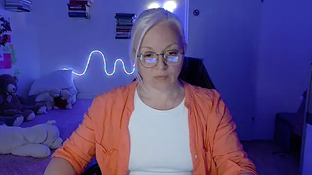Linsy Kim online show from 25, 4, 2026