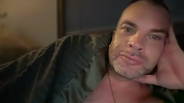 Snapshot of Ty_lerDavid chatting on 4, 4, 2026 Ty lerDavid online show from 4, 4, 2026