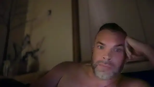 Snapshot of Ty_lerDavid chatting on 11, 4, 2026 Ty lerDavid online show from 11, 4, 2026