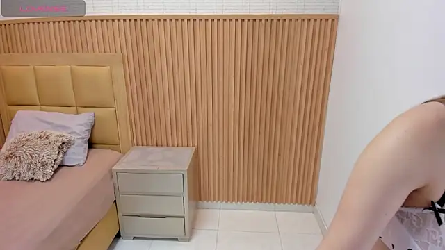 Snapshot of SOPHIEMEYER chatting on 14, 11, 2025 SOPHIEMEYER online show from 14, 11, 2025