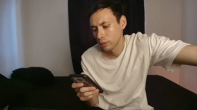 Snapshot of Demian-melany chatting on 26, 11, 2025 Demian-melany online show from 26, 11, 2025