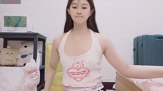 Snapshot of marina-cutegirll chatting on 25, 9, 2025 marina-cutegirll online show from 25, 9, 2025