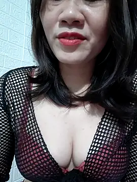 Singlemom69x online show from 24, 4, 2026