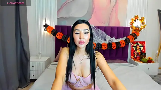 Jennifer Munoz online show from 1, 11, 2025