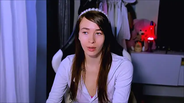 ZoyaMill online show from 15, 10, 2025