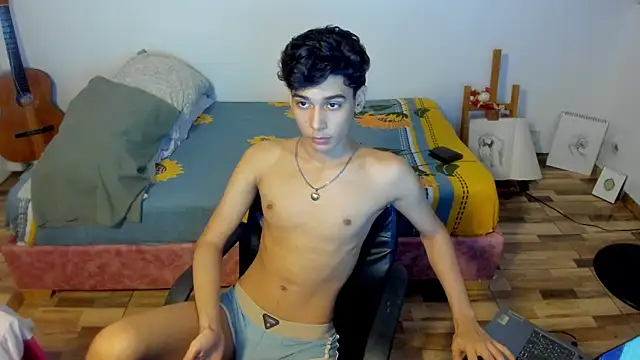 Snapshot of AliottTwink chatting on 6, 1, 2026 AliottTwink online show from 6, 1, 2026