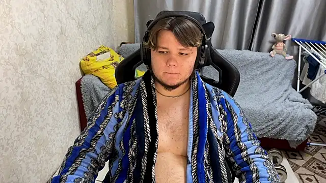 Snapshot of desiredude9 chatting on 17, 9, 2025 desiredude9 online show from 17, 9, 2025