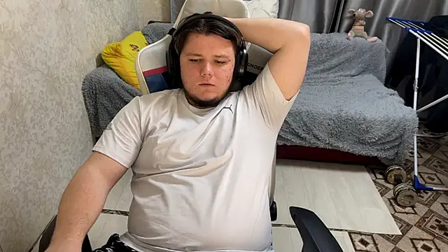 Snapshot of desiredude9 chatting on 29, 9, 2025 desiredude9 online show from 29, 9, 2025