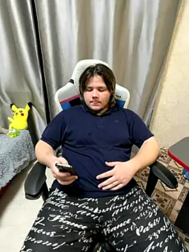 Snapshot of desiredude9 chatting on 15, 11, 2025 desiredude9 online show from 15, 11, 2025